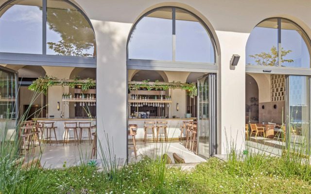 Akrotiri Beach Resort Hotel - Adults friendly