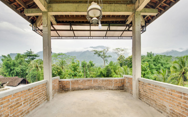 OYO 3355 Homestay Syariah Asyuban