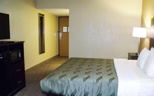 Clarion Pointe Winslow I-40