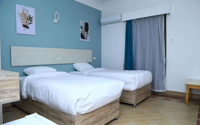 Lamera Hotel.