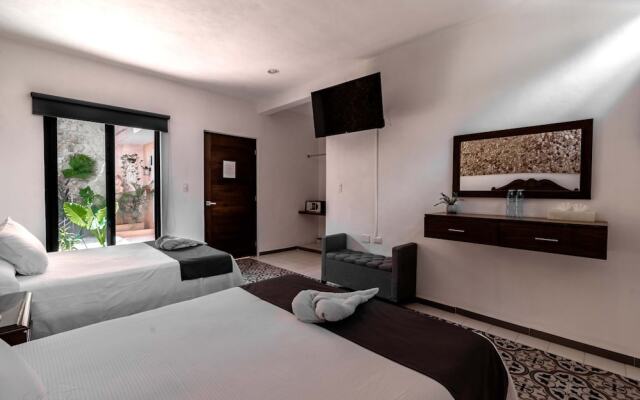 Hotel Colonial Zaci by GuruHotel