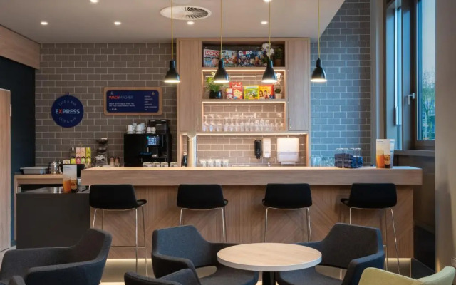 Holiday Inn Express and Suites Potsdam by IHG