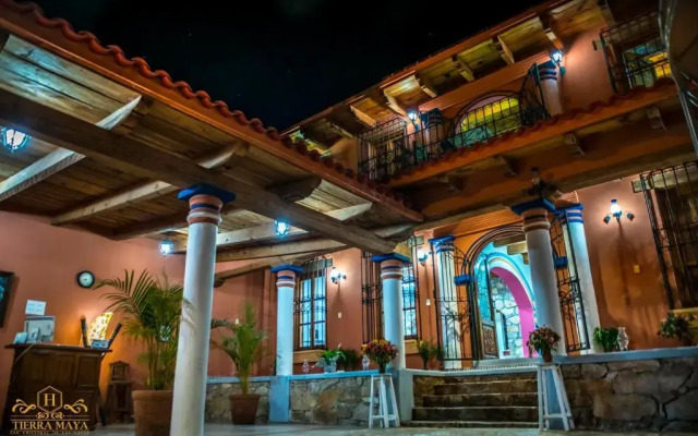 Hotel Tierra Maya