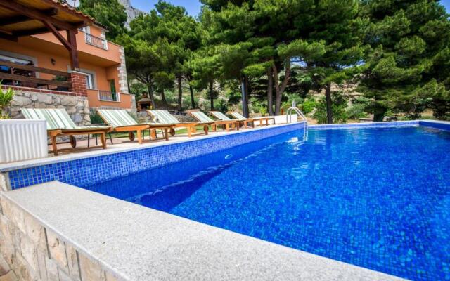 Villa Jozini trudi