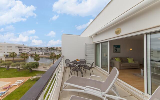 B40 - Marina View Apartment