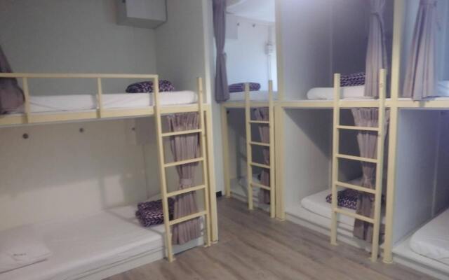 Easy Inn International Hostel