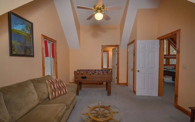 Commander's Quarters 5 Bedroom House