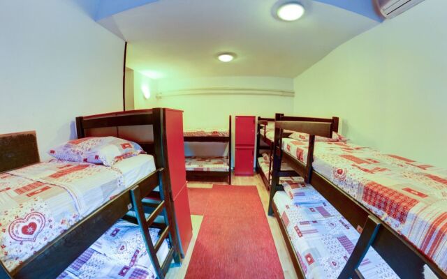 Hostel No9