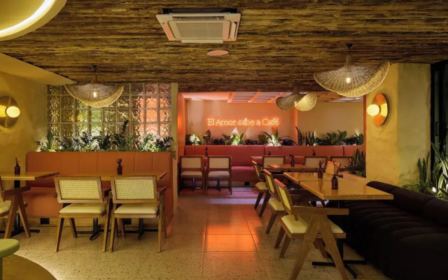 Sonata 44 Hotel Laureles