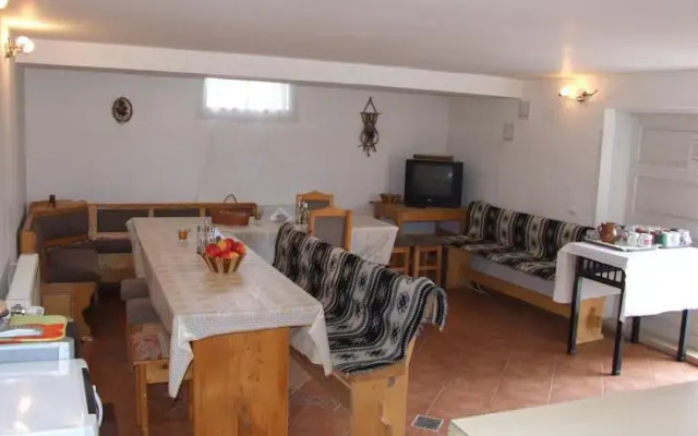 Casa cu Dor