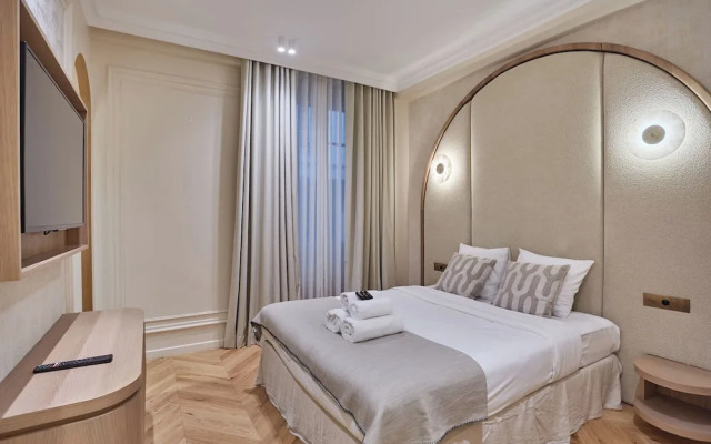 New/suite Air-conditioned Opera/louvre/ 2 Bedrooms