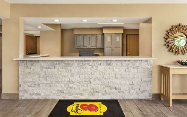 Super 8 by Wyndham Ankeny/Des Moines Area