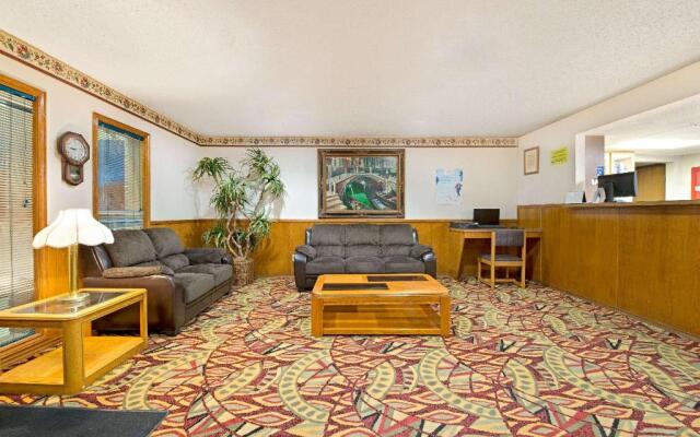 Super 8 by Wyndham Plano/Dallas Area