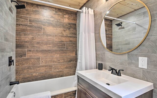 Tobyhanna Cabin w/ Deck, Community Pool & Golf!