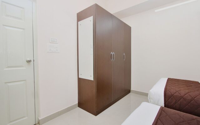 OYO 9931 Hotel Bali Square