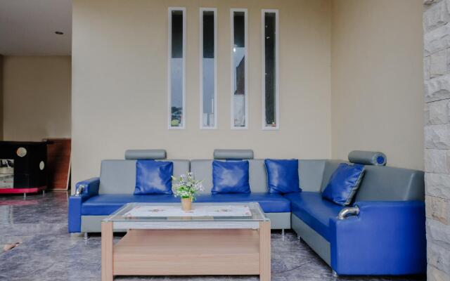 OYO 1024 Palem Asri Residence Syariah