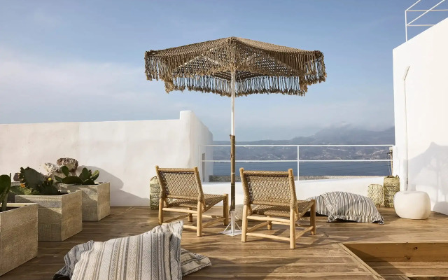 Niove Suites Milos