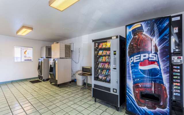 Motel 6 Moses Lake, WA