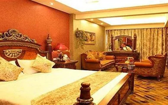 Dujiangyan Wood Ginkgo Hotel