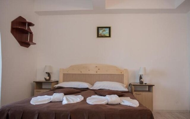 Hotel Dynes