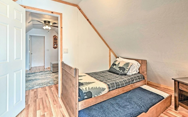 Near Trails, Lakes & Golf: Pinetop Home w/ Deck