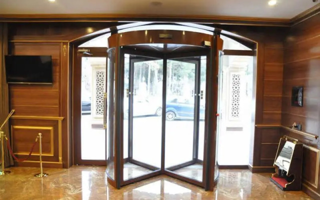 Joyy Hotel & Spa