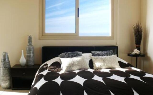 Happy Trails Pomos Panoramic Villa
