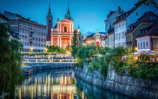 Tromostovje IV In Heart Of Ljubljana