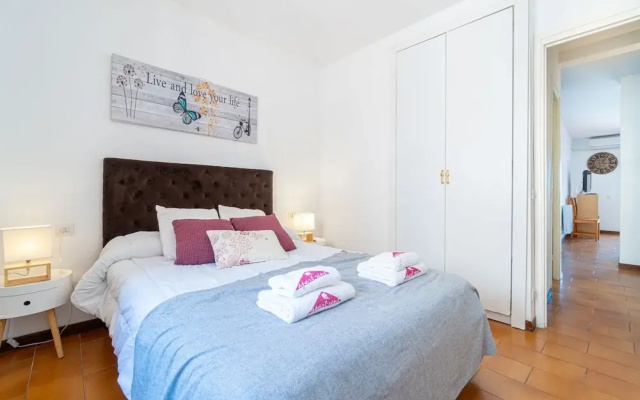 Empuriabrava Apartment With Pool, Parking