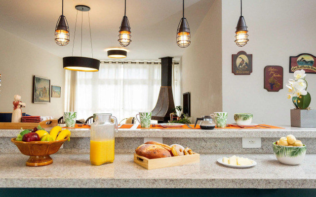 Incrível Vista com 4 Quartos e Lareira