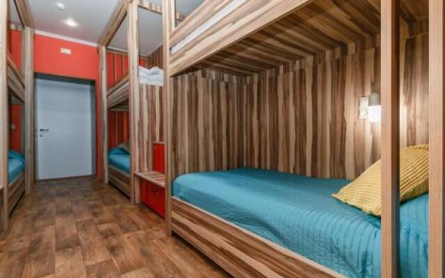 Hostel Svoi Ludi