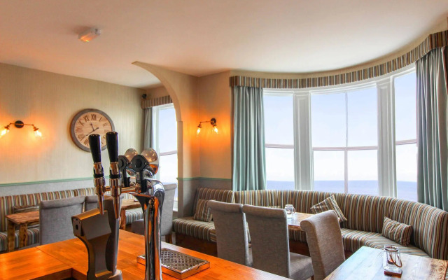 Clarence Gardens Hotel
