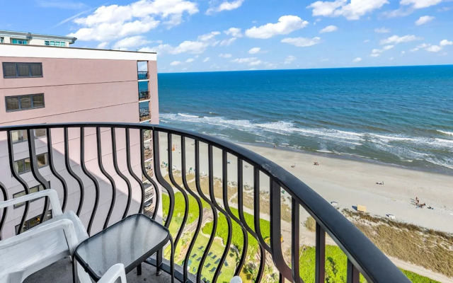 Private 3BR's at Palms by Hosteeva