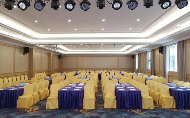 Vienna International Hotel (Foshan Eternal Love Xiqiao Mountain Scenic Area)