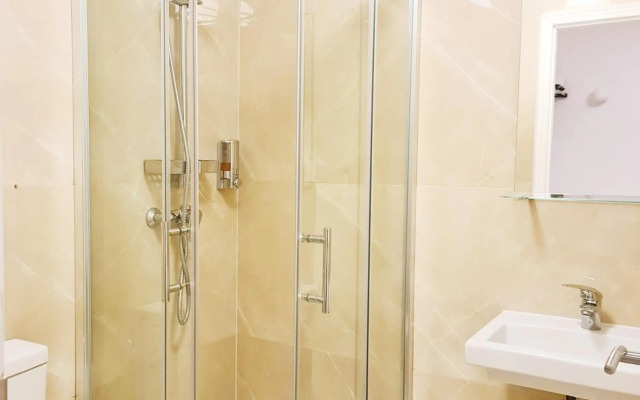 City London Hotel
