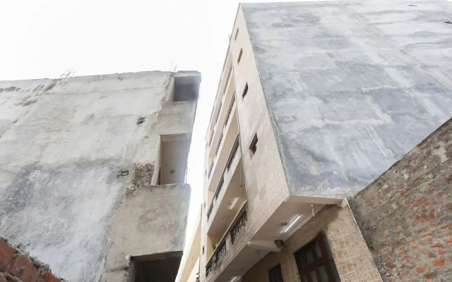 Spot on 61003 Kailash Dham