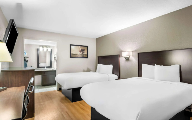 Rodeway Inn Waco Downtown near University