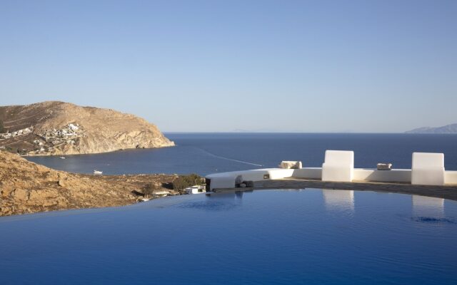 Villa Aerie - Sweeping Sea Views, Eclectic Style by Villarentalsgr