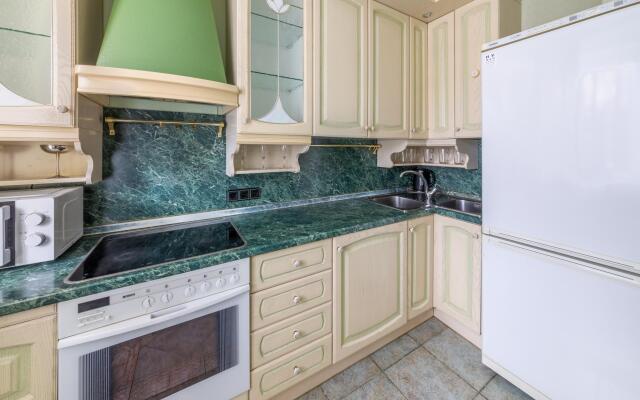 ApartLux on Bolshaya Spasskaya street 8