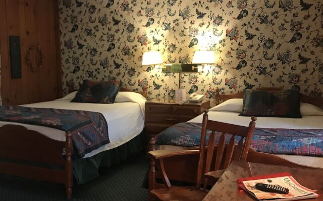 1896 House Country Inn - Barnside Inn