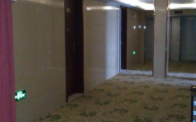 Binjiang Business Hotel