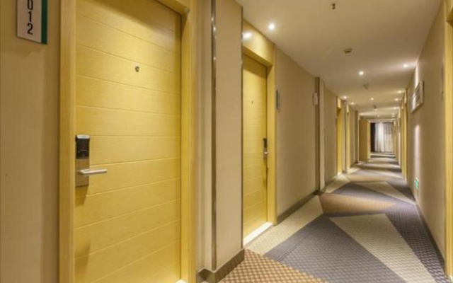 City Comfort Inn Wuhan Jiefang Avenue Xinrong Light Rail Station – Hotel Rooms – Wuhan