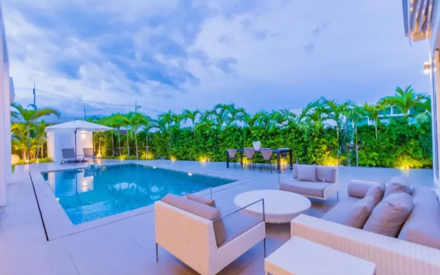 Modern 2 Bedroom Pool Villa PMK-B1