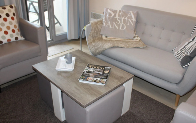 Modern apartment in Bray-Dunes with terrace