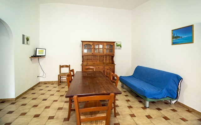 Lolivastro Three-room Residence