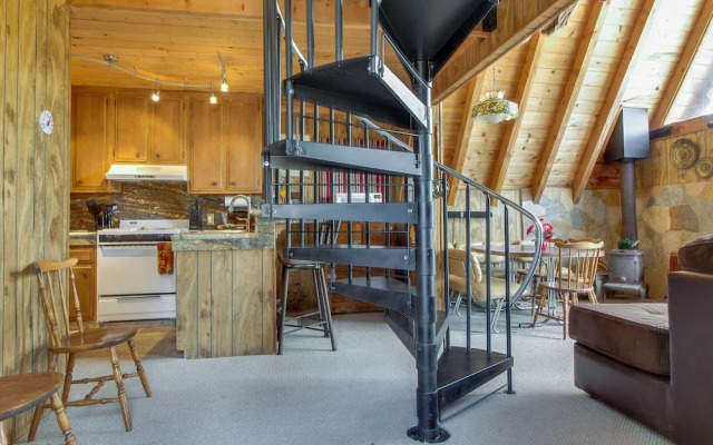 Castle Rock Cabin #2