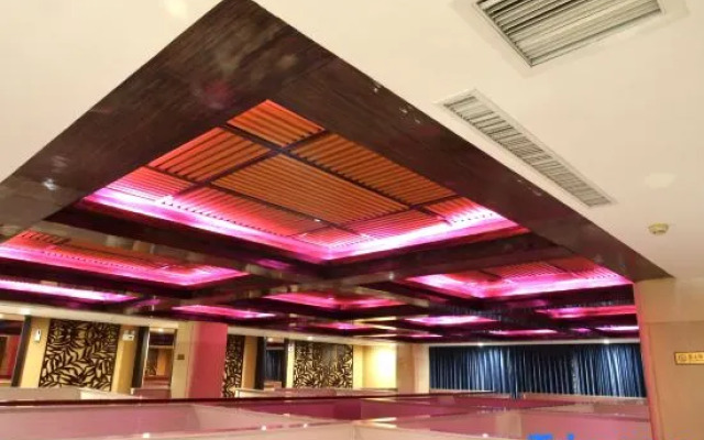 Xinxiang Zhonglian Hotel