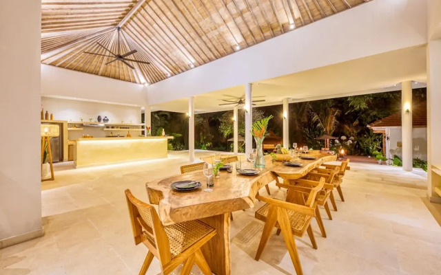 Villa Reina by Soobali