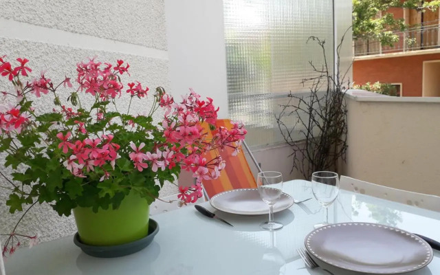 :) Grand studio lumineux à Toulouse et parking