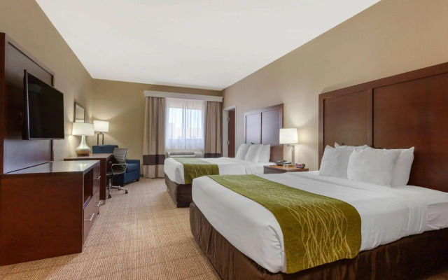 Comfort Inn & Suites Page at Lake Powell